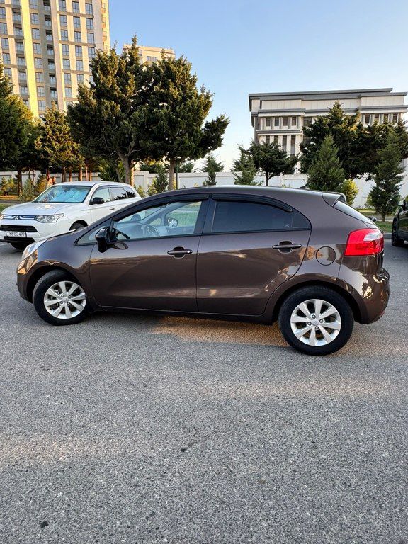 Kia Rio, 1.4 L, 2014 il, 200 000 km 99-TX-343 — Avtomobillər, Bakı (6)
