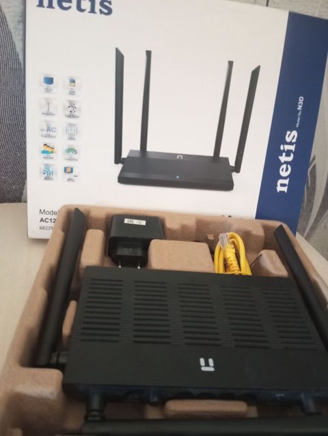 Netis N3D Wi‑Fi router Xüsusiyyətlər: - İkili tezlik: 2.4 GHz və 5 — Bakı