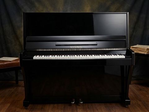 Upright pianino – “Кубань” markalı, klassik akustik model. - Korpus — Qusar
