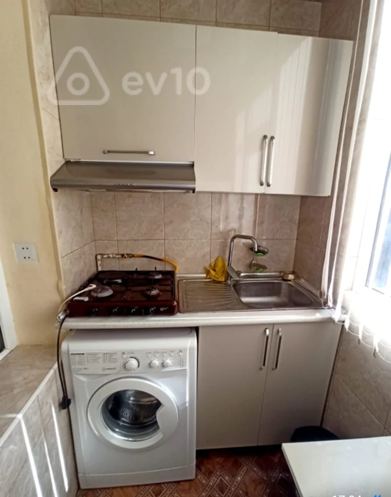 2 otaqlı mənzil, 45 m², İnşaatçılar metrosu — kirayə — Mənzil, Bakı (4)