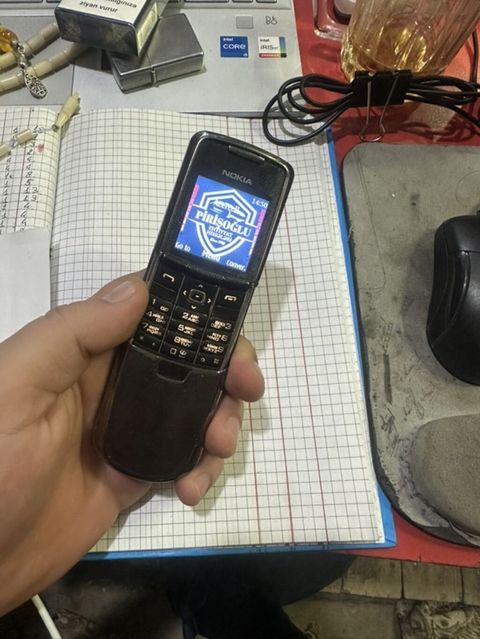 Nokia rəng - Gümüşü, Düyməli — Bərdə