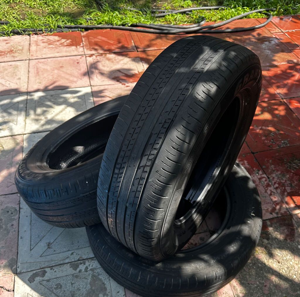 Salam. 3 ədəd 17 lik dunlop. 3 ü bir yerdə 75 manat. Əyrisi cırığı — Şinlər, Bakı (2)