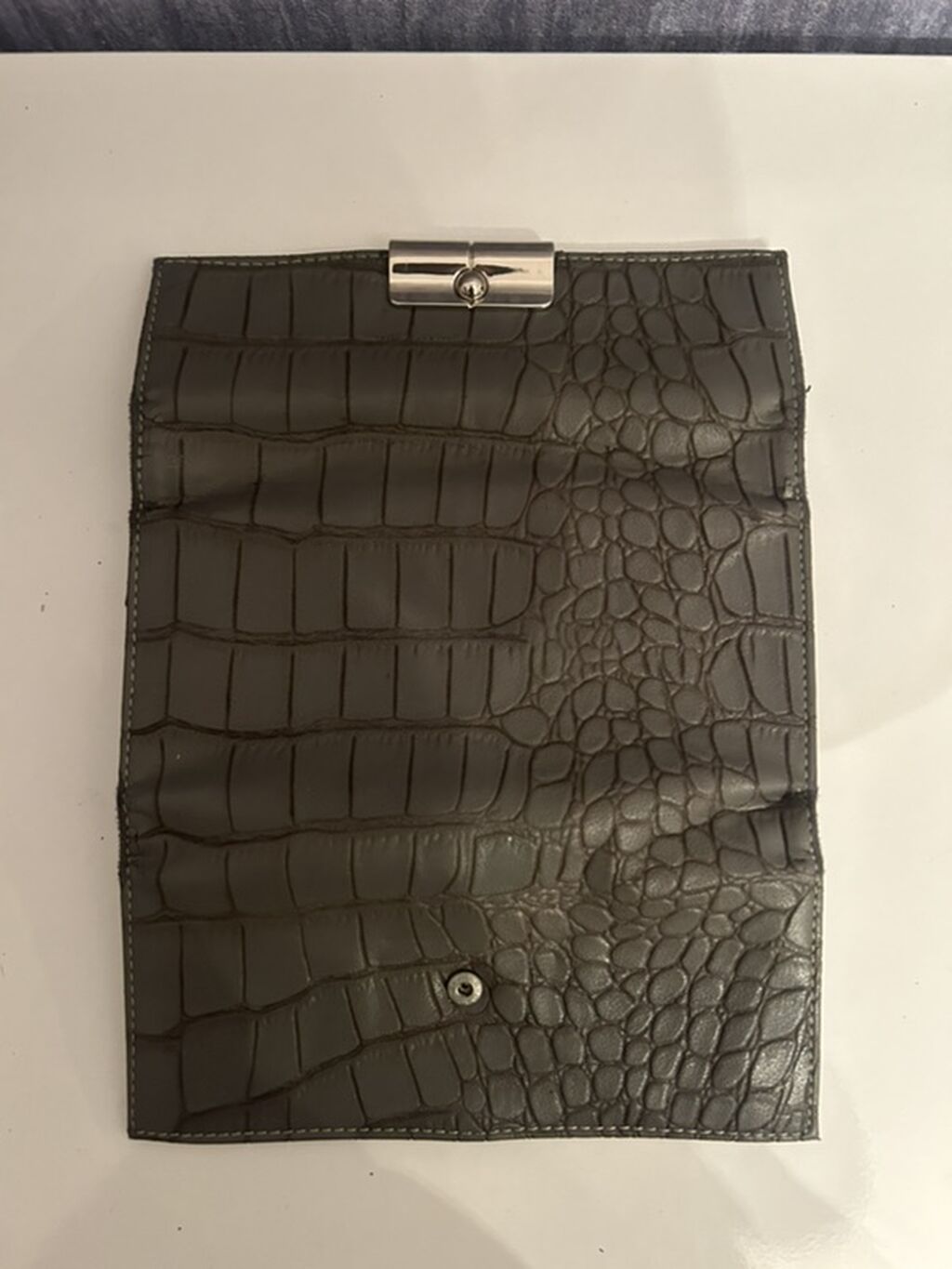 Krokodil naxışlı, tünd boz rəngdə qadın pul kisəsi. - Material: süni — Kəmər, Novxanı (2)