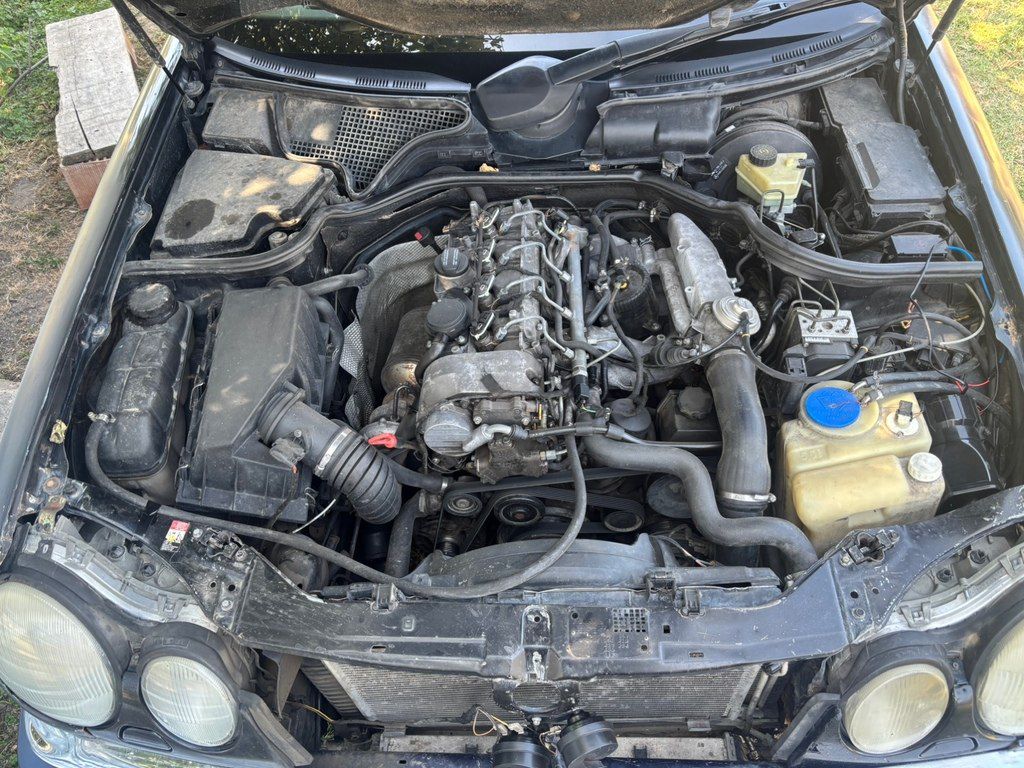 Mercedes E 220, 2.2 L, 1998 il, 100 000 km 99-CS-562 — Avtomobillər, Oğuz (5)