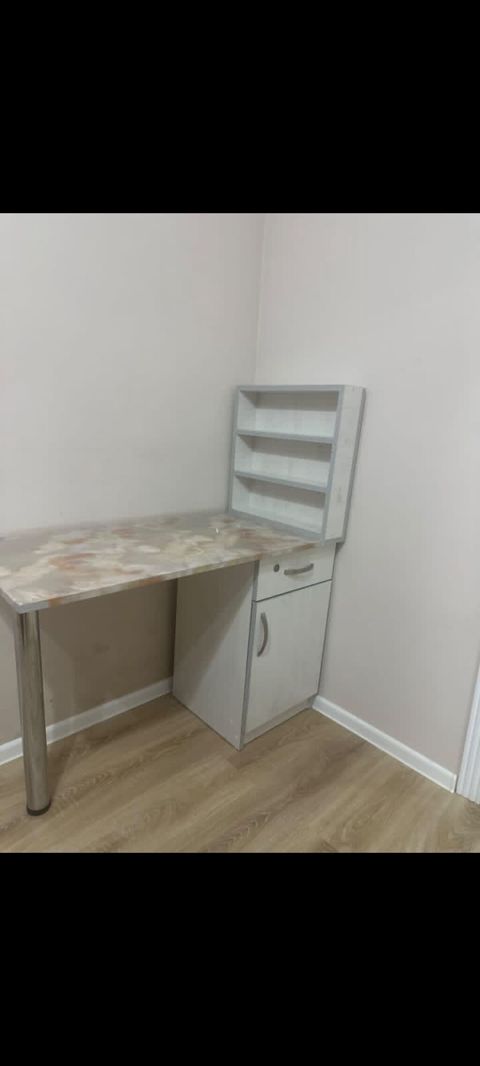 İşlənmiş, Manikür üçün masa — Digah