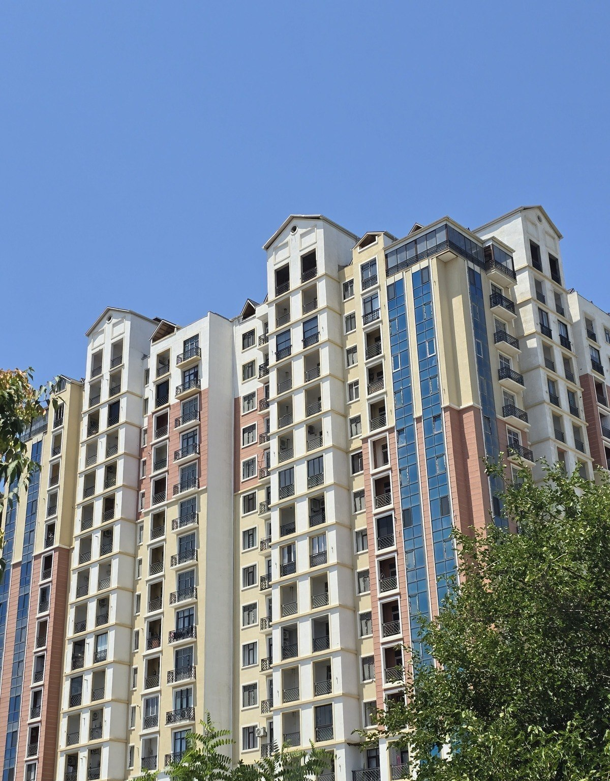 4 otaqlı mənzil 171.5 m² satılır — Bakı