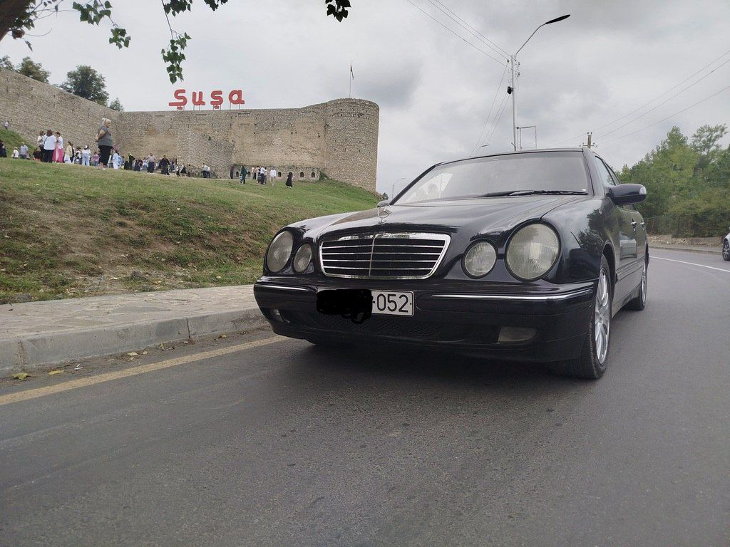 Mercedes E 240, 2.4 L, 2000 il, 400 000 km — Avtomobillər, Tərtər (3)