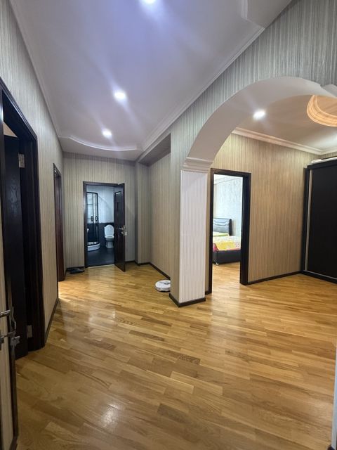 İcarəyə verilir 3 otaqlı yeni tikili 130 m² — Bakı