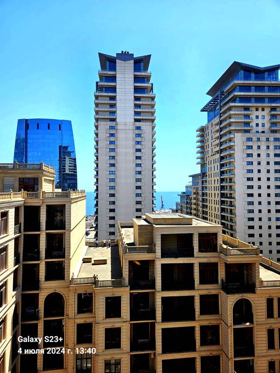 Satılır 4 otaqlı yeni tikili 303 m² — Mənzil, Bakı (7)
