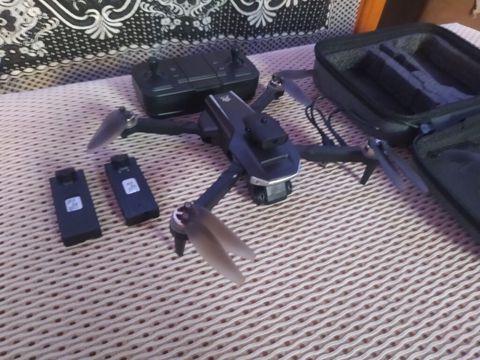Drone Satılır sadəcə 1 pərvanəsi qatlanmış işləkdir barter var — Saray