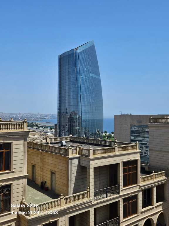 Satılır 4 otaqlı yeni tikili 303 m² — Mənzil, Bakı (10)