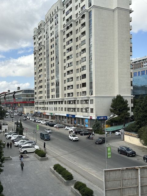 Satılır 1 otaqlı köhnə tikili 45 m² — Bakı