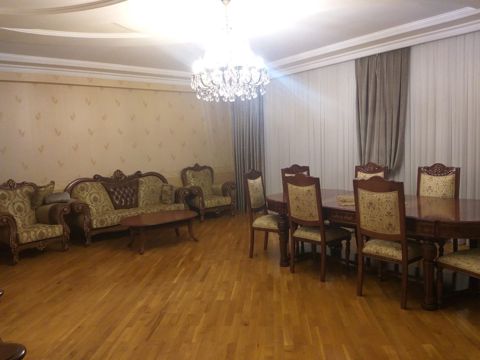 Satılır 6 otaqlı yeni tikili 320 m² — Bakı