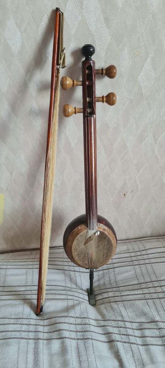 Kamança və kaman — Musiqiə alətləri, Bakı (2)