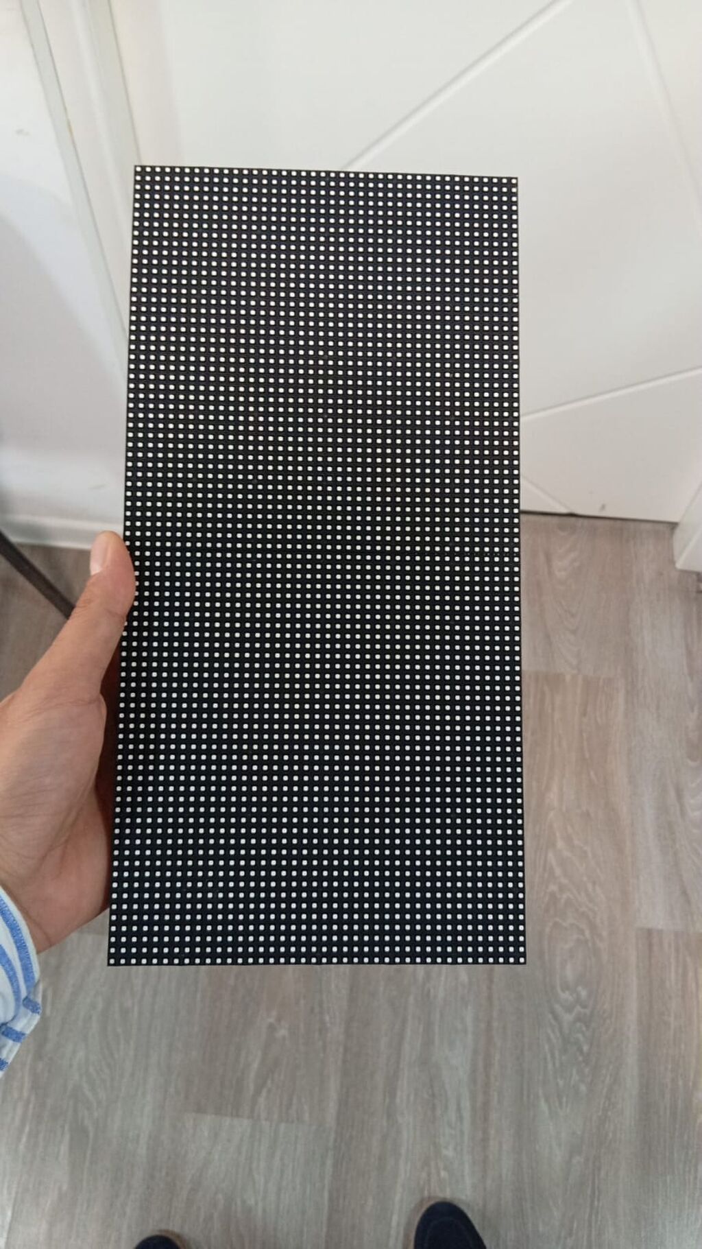 LED ekran modulları və tam ekran sistemləri Məhsul təsviri: Daxili — Reklam vəsiqlələri, Bakı