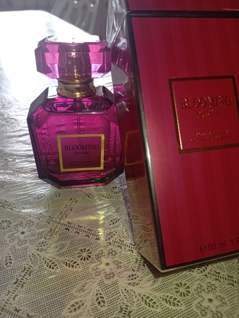 Blooming Passione – Eau de Parfum, 50 ml (1.7 fl. oz) - Kateqoriya — Bakı