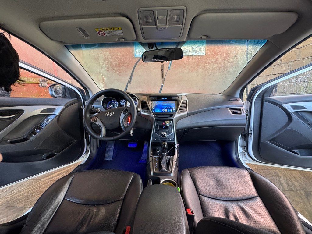 Hyundai Avante, 1.6 L, 2015 il, 200 000 km 50-CY-936 — Avtomobillər, Bakı (4)