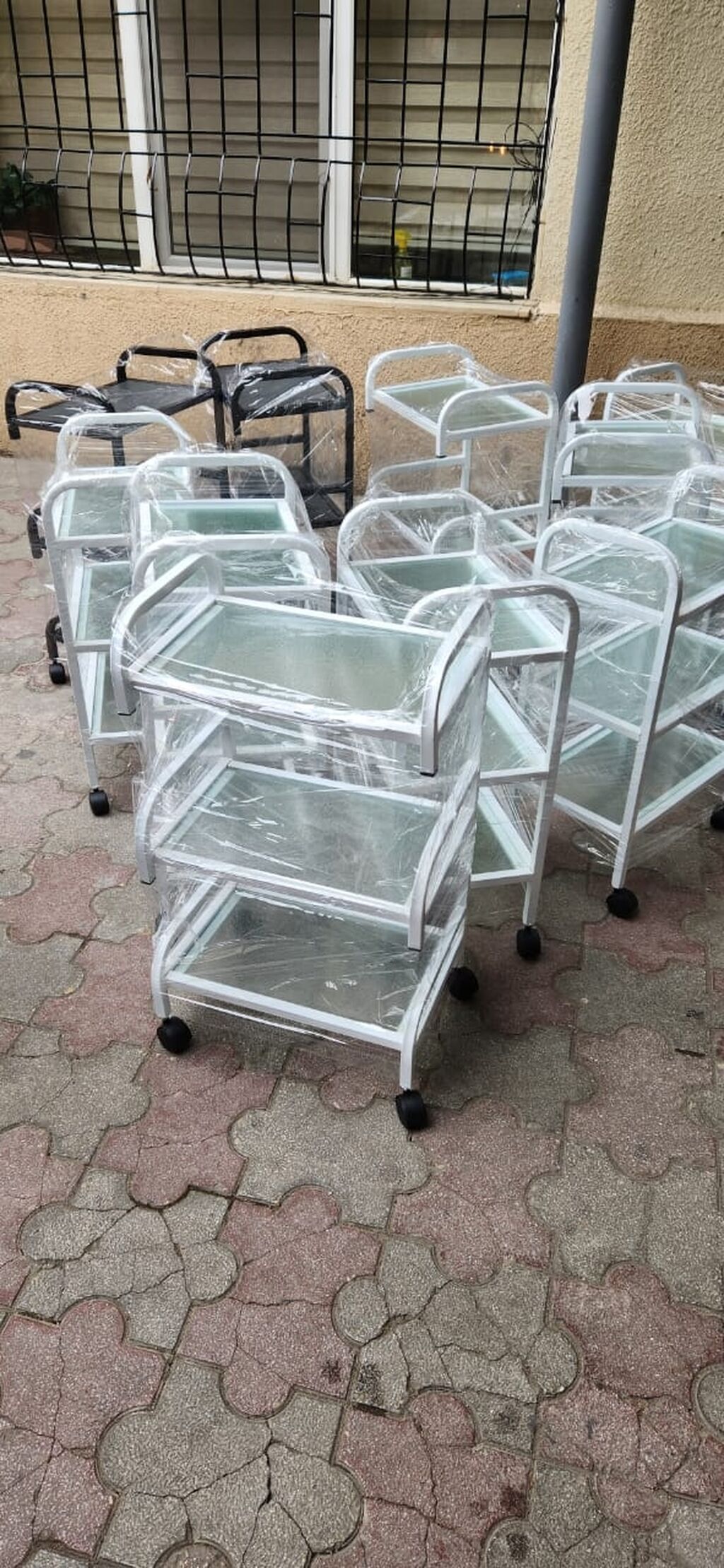 Tibbi və gözəllik müəssisələri üçün mebel və avadanlıq: - Metal — Salon mebeli, Digah