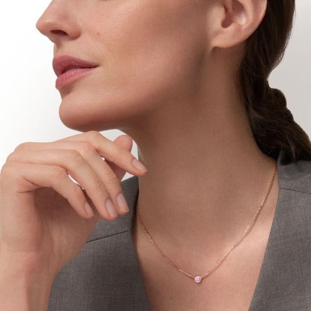 Qızıl boyunbağı Cartier — Şəxsi əşyalar, Bakı