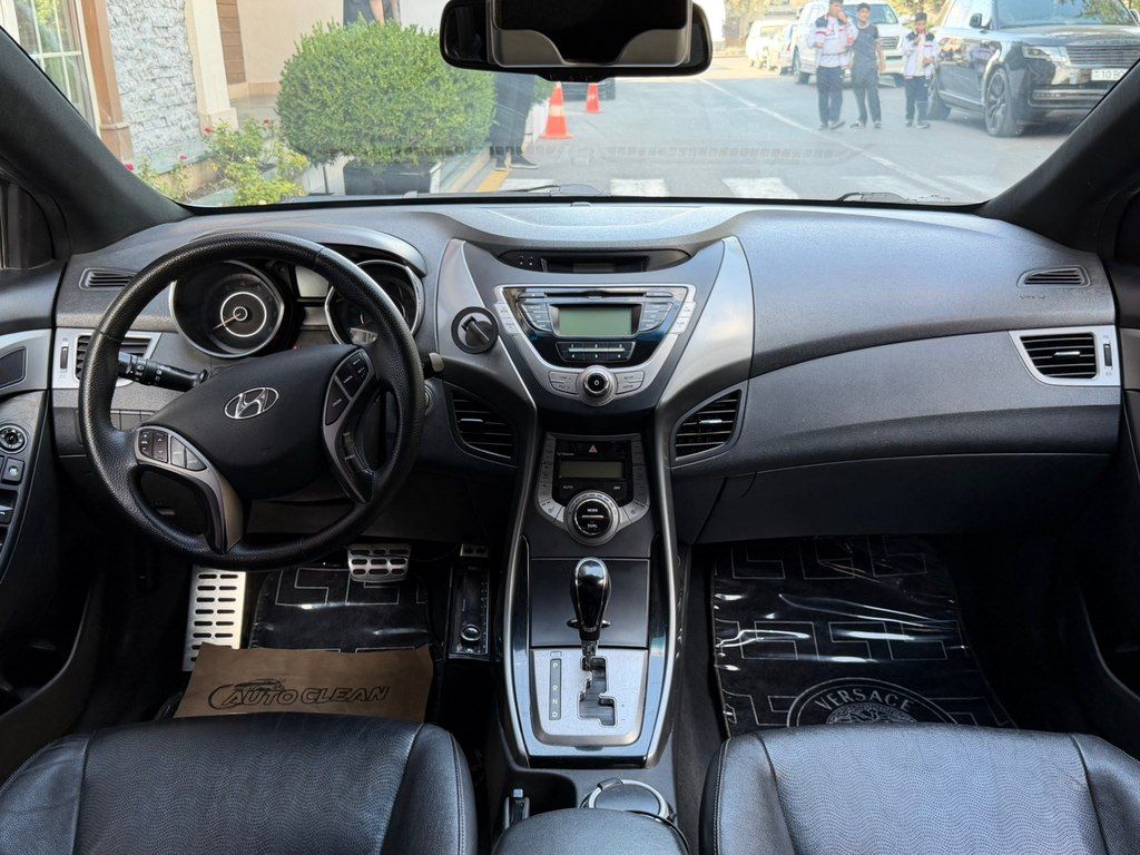 Hyundai Elantra, 1.8 L, 2013 il, 144 000 km 90-SA-174 — Avtomobillər, Bakı (8)