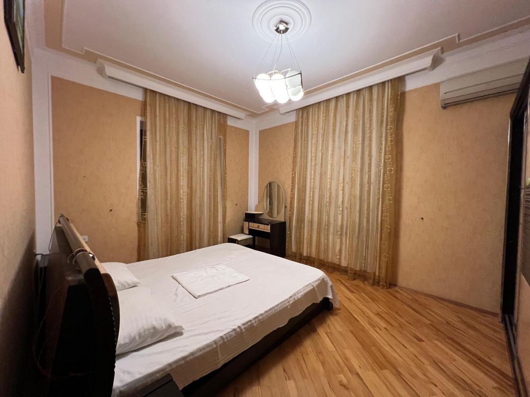 İcarəyə verilir 6 otaqlı həyət evi/bağ evi 470 m² — Ev, villa, Bakı (11)