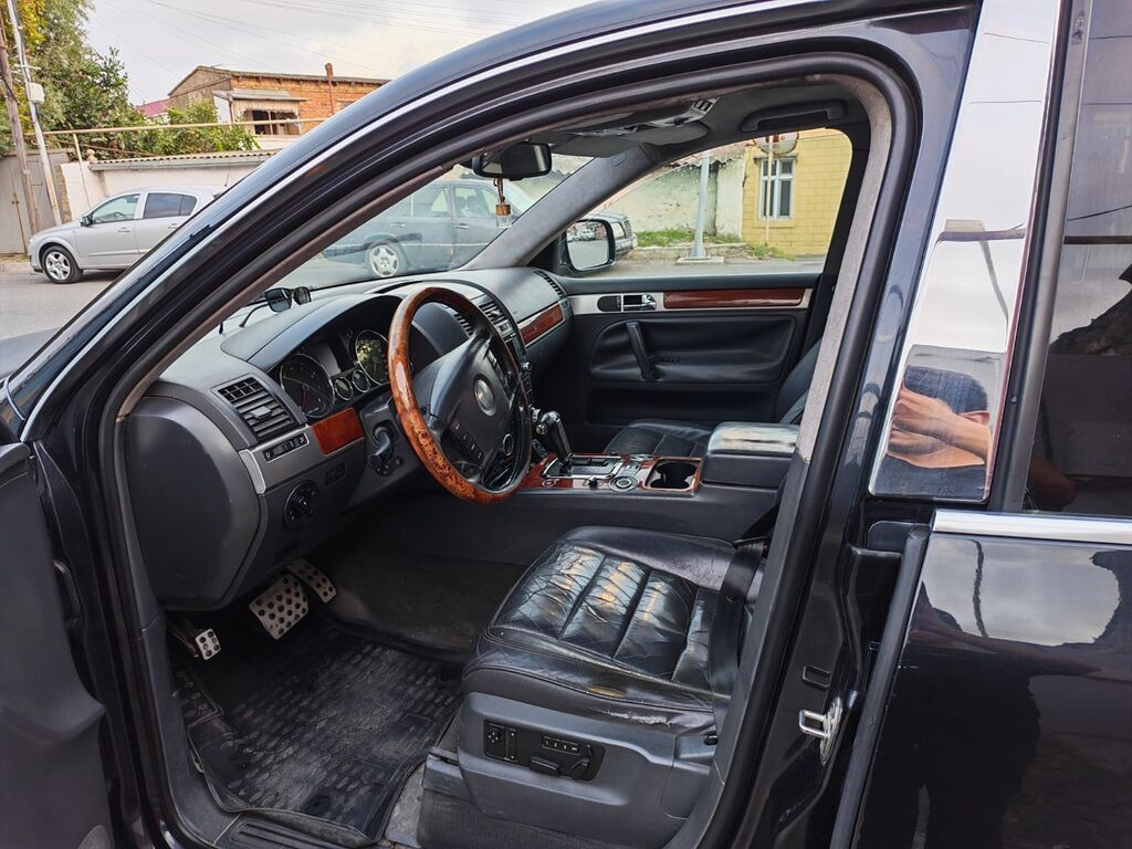 Volkswagen Touareg: 3.2 l 2006 il Ofrouder/SUV 99-LE-487 — Avtomobillər, Bakı (3)