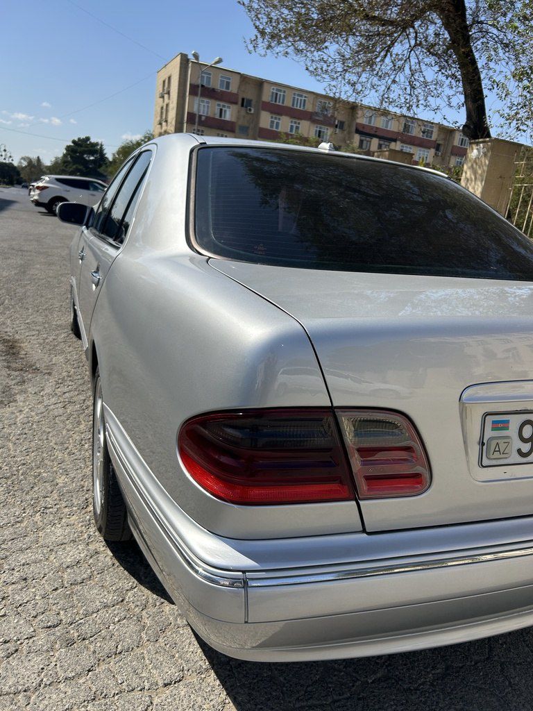 Mercedes E 220, 2.2 L, 2001 il, 500 000 km — Avtomobillər, Bakı (5)