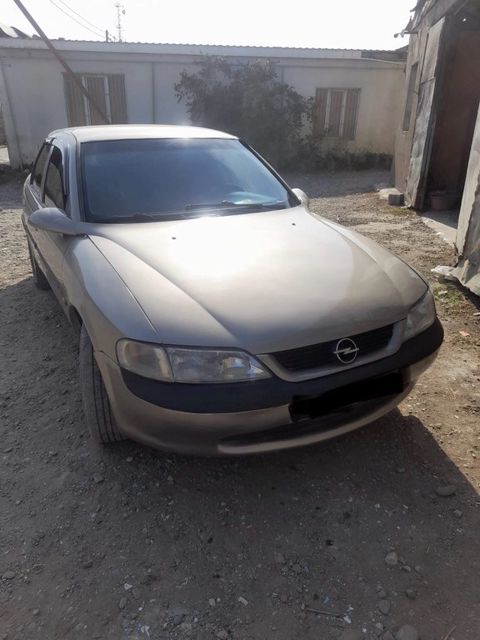 Opel Vectra, 1.8 L, 1996 il, 260 000 km — Xaçmaz