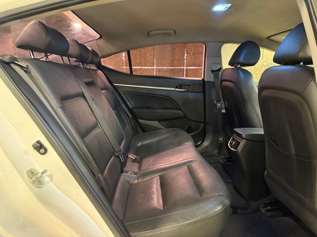 Hyundai Elantra, 1.6 L, 2017 il, 260 000 km — Avtomobillər, Bakı (12)
