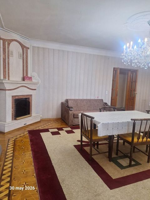 5-otaqlı mənzil kirayə verilir, Əliəşrəf Əlizadə küç., 140 m² — Bakı