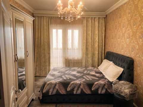 Satılır 2 otaqlı köhnə tikili 62 m² — Bakı