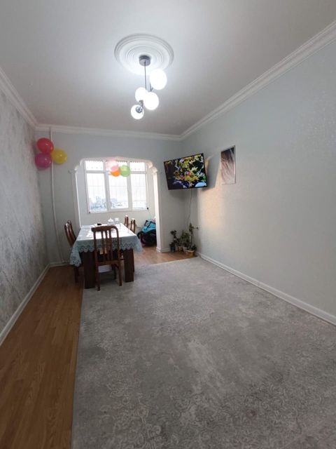 Satılır 2 otaqlı köhnə tikili 60 m² — Bakı