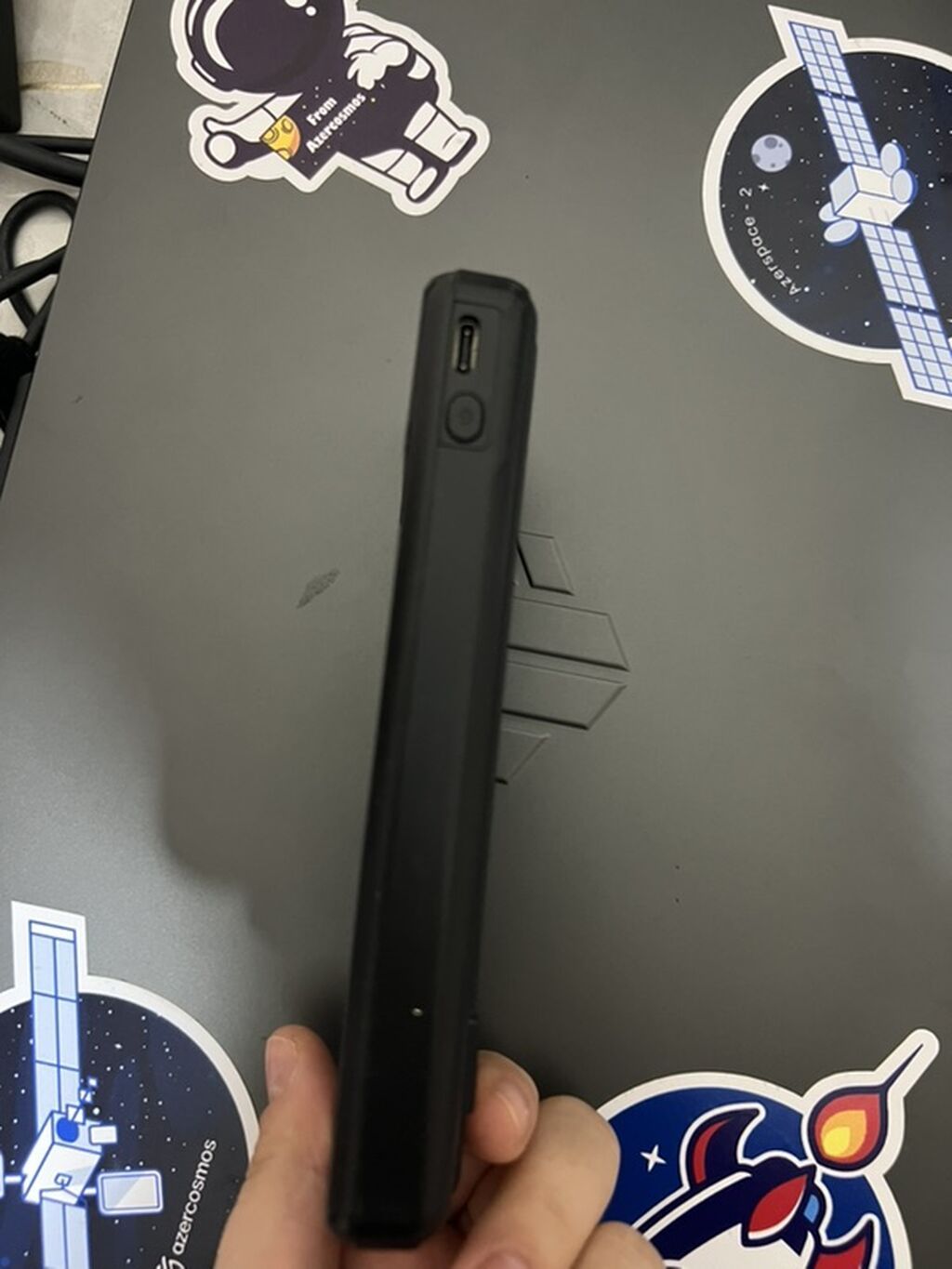 Allison daşınan enerji bankı (powerbank) - Rəng: qara, mat korpus — Powerbank-lər, Digah (4)