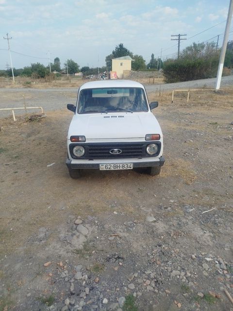 Lada (VAZ) Niva, 1.6 L, 1982 il, 258 880 km — Qax
