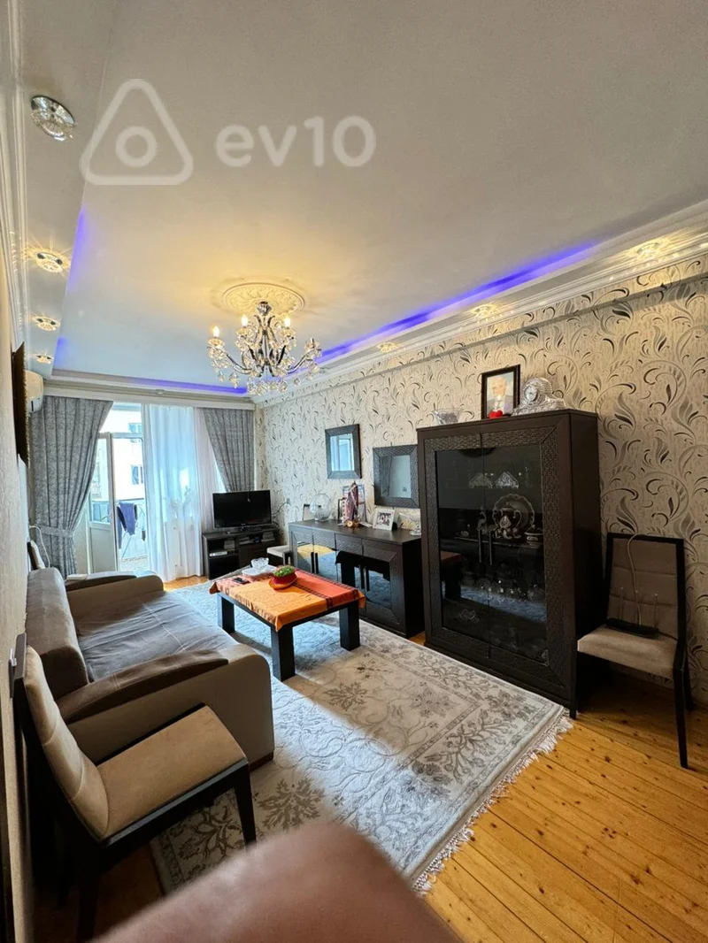 2 otaqlı mənzil, 52 m², Əsəd Əhmədov küçəsi — Bakı