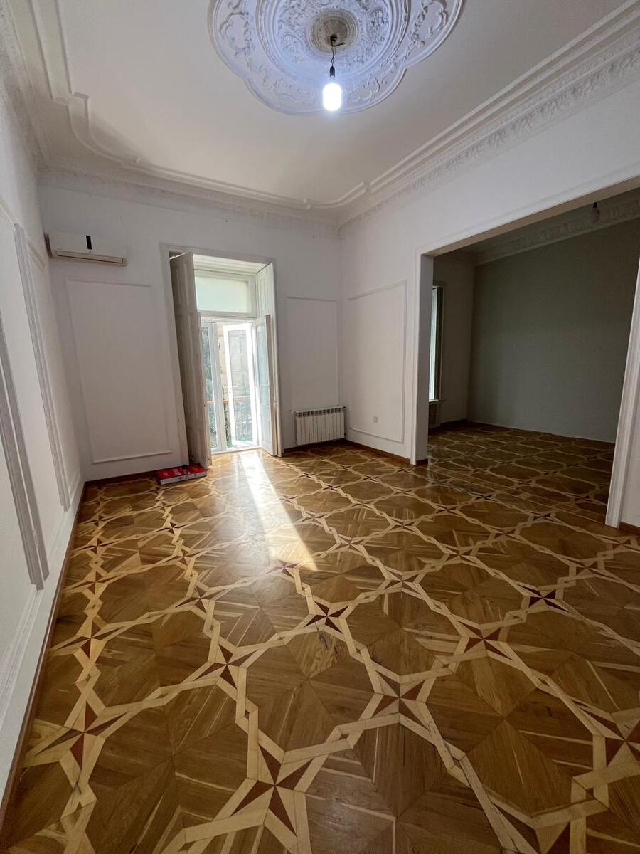 Satılır 4 otaqlı köhnə tikili 102 m² — Mənzil, Bakı (7)