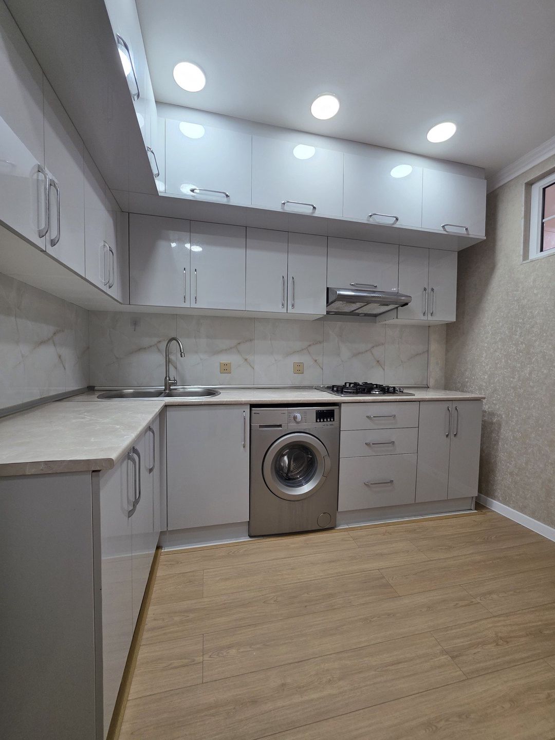 Satılır 2 otaqlı yeni tikili 82 m² — Mənzil, Bakı (10)