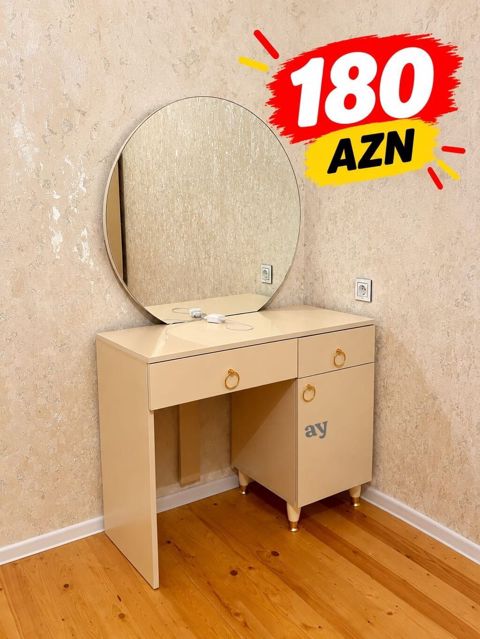 Vizaj/Toalet masası dəsti - Dairəvi böyük güzgü - Bej rəngli parlaq — Tables and chairs