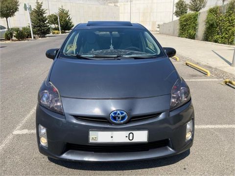 Toyota Prius: 1.8 l 2010 il Hetçbek — Bakı