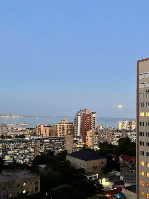 Satılır 4 otaqlı yeni tikili 185 m² — Bakı