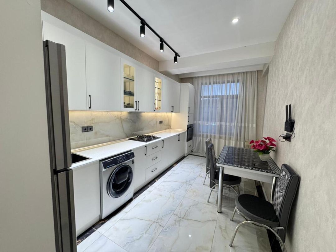 Satılır 2 otaqlı yeni tikili 90 m² — Mənzil, Bakı