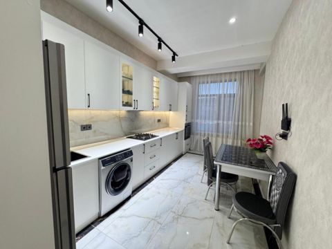 Satılır 2 otaqlı yeni tikili 90 m² — Bakı