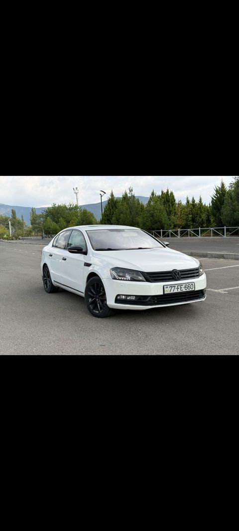Volkswagen Passat: 1.8 l 2011 il Sedan — Şəki