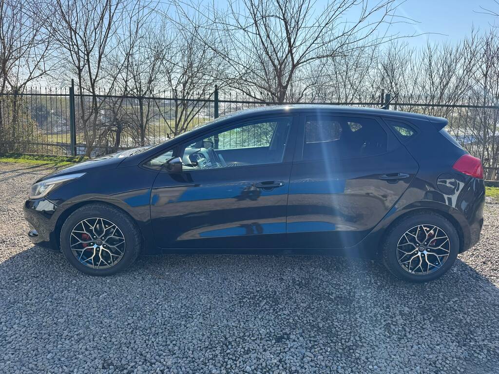 Kia Ceed, 1.4 L, 2013 il, 318 000 km 01-CR-163 — Avtomobillər, Bakı (4)