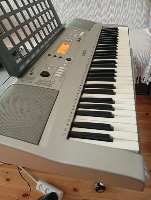 Sintezator Yamaha — Bakı