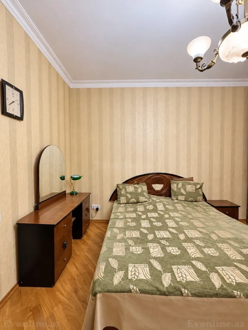 Satılır 3 otaqlı Mənzil Köhnə tikili 74 m² Bakı, Nərimanov r., Nəriman Nərimanov m — Mənzil, Bakı (5)