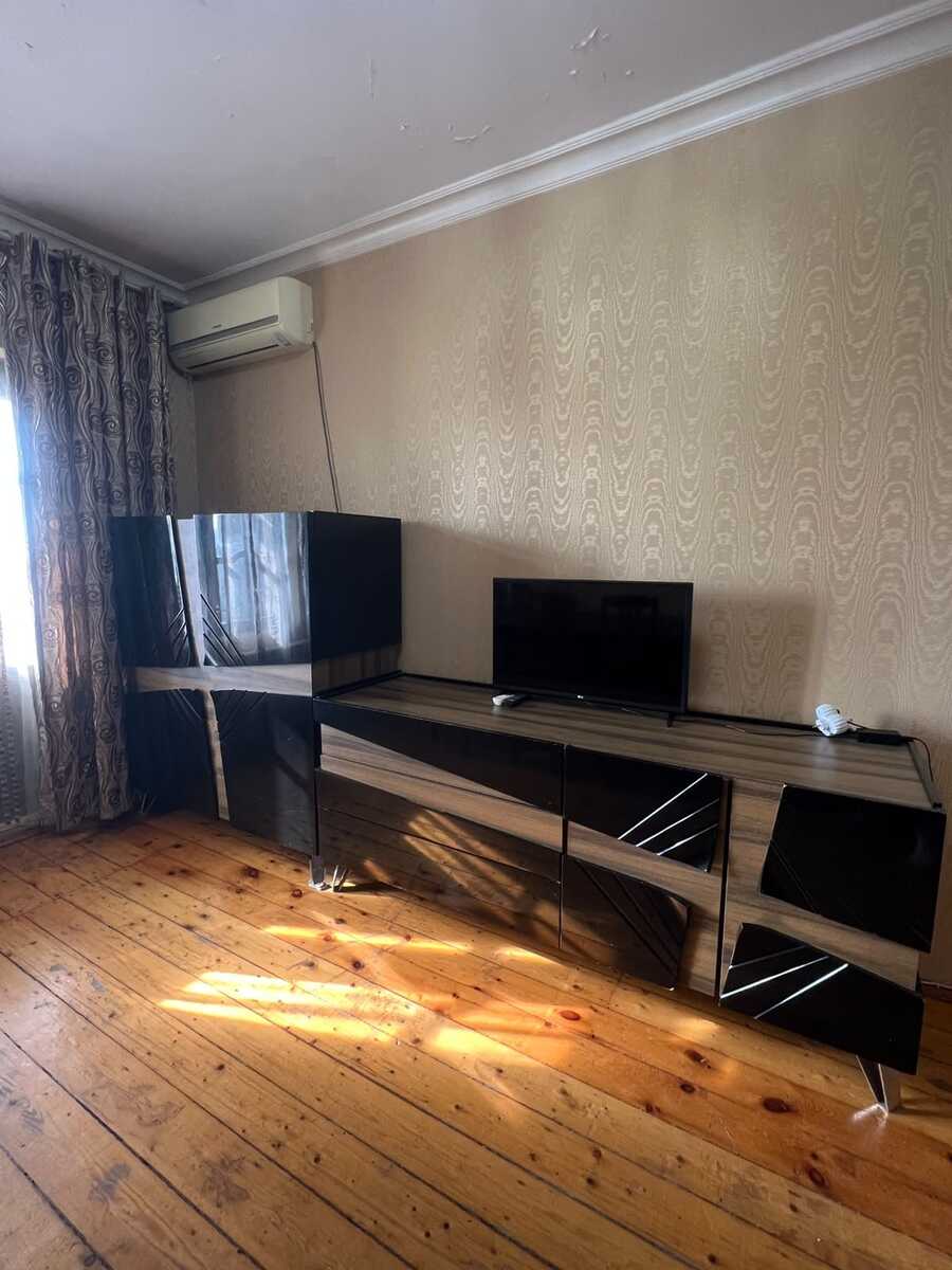 İcarəyə verilir 2 otaqlı köhnə tikili 65 m² — Mənzil, Bakı (3)