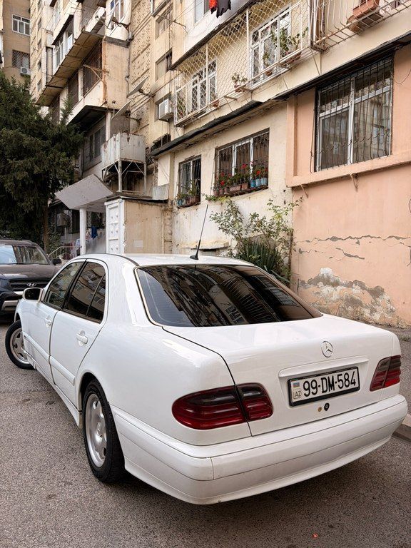 Mercedes E 220, 2.2 L, 2001 il, 400 000 km 99-DM-584 — Avtomobillər, Bakı (3)