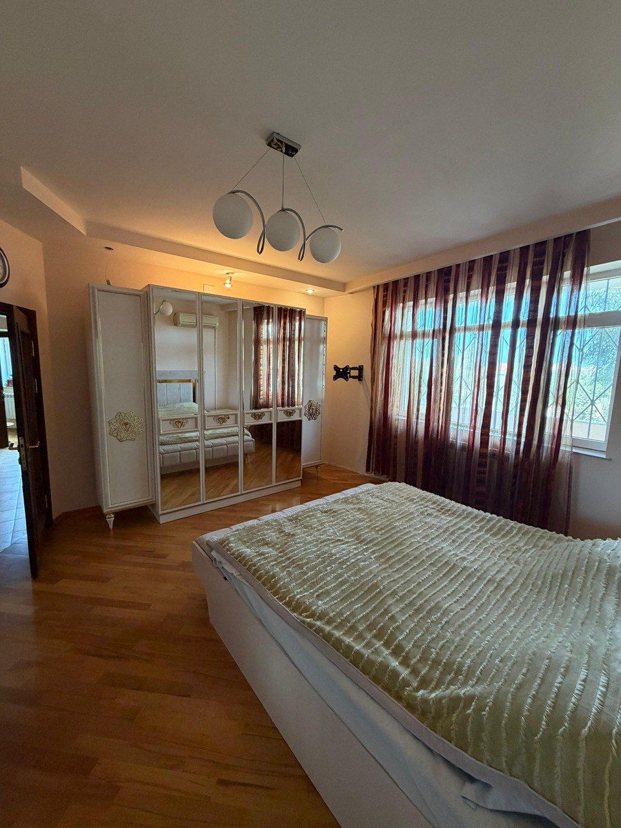 Satılır 6 otaqlı həyət evi/bağ evi 330 m² — Ev, villa, Bakı (12)