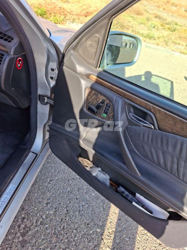 Mercedes E 270 2.5 L, 2000, 487 453 km — Avtomobillər, Cəbrayıl (6)
